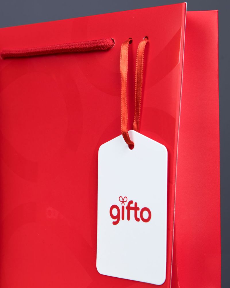 luxury-gift-card-packaging-gifto-13-2 luxury gift voucher bags rope handle paper bags