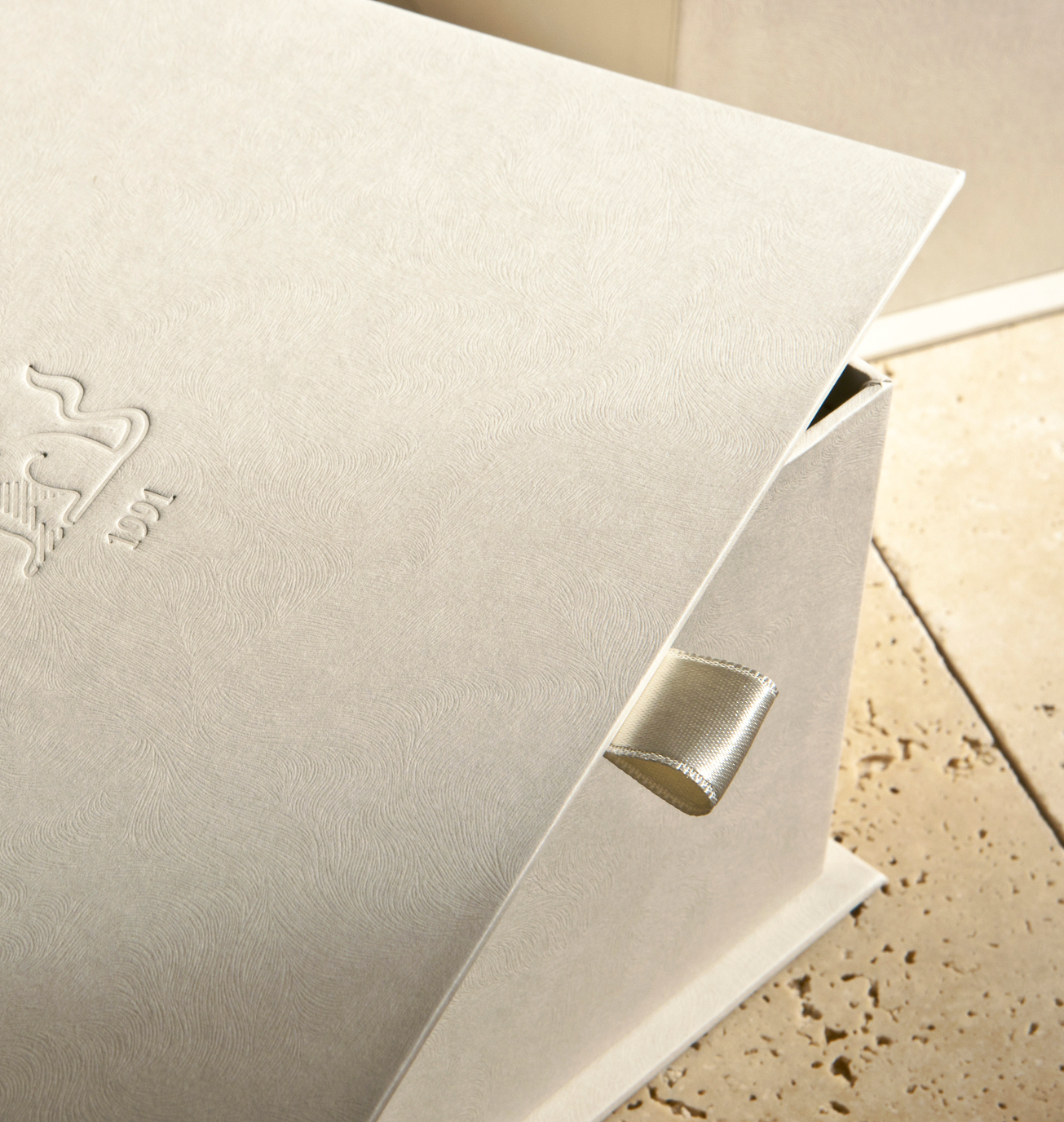 zografov mist interior lid luxury gift packaging set zografov mist