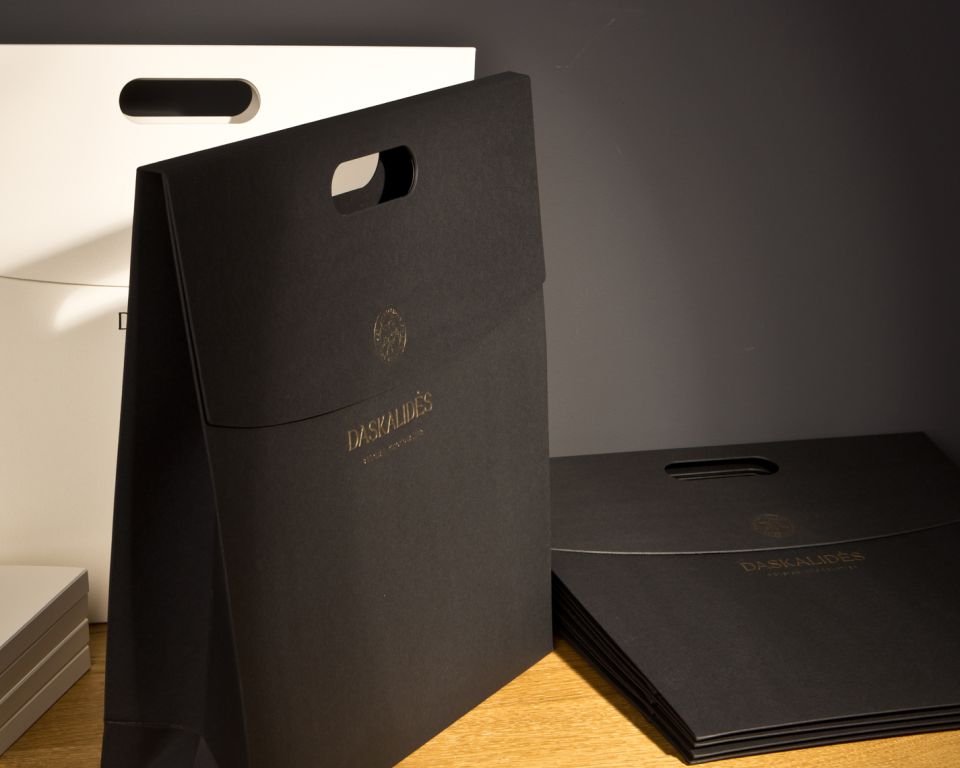 bold flap paper bag design