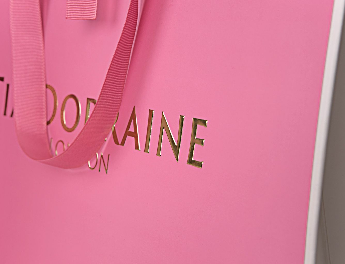 Luxury-paper-bag-for-fine-garments-Tia-Dorraine-03 Premium Paper Bag with Ribbons Tia Dorraine