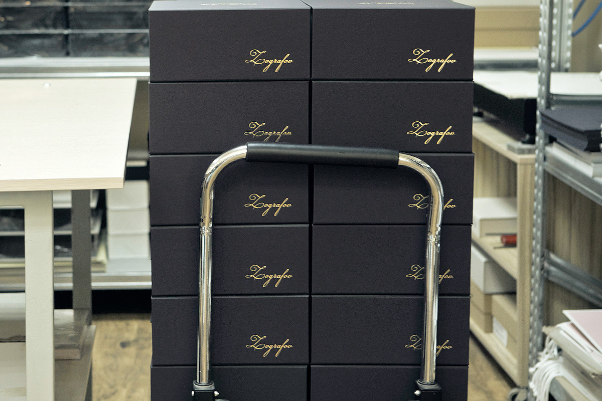 Zografov black and gold 03